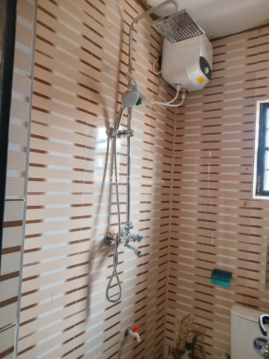 Hamburger Roomself Con, Adekunle By Lsdpc Estate, Yaba, Lagos, Self Contain (single Rooms) for Rent