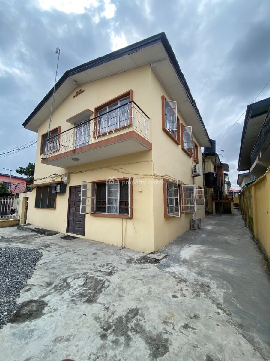 Retainable Block of 4 Flats in Prime  with Roi on Investment, Falolu Street Off Akerele Surulere Lagos, Surulere, Lagos, Block of Flats for Sale