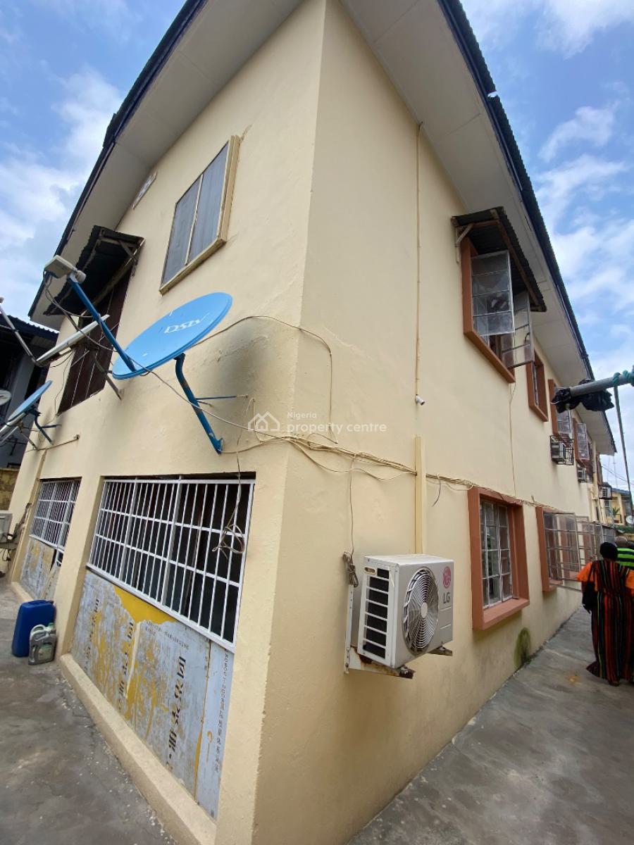 Retainable Block of 4 Flats in Prime  with Roi on Investment, Falolu Street Off Akerele Surulere Lagos, Surulere, Lagos, Block of Flats for Sale