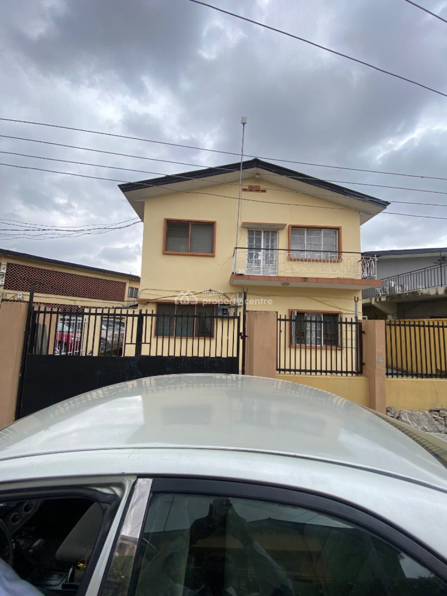 Retainable Block of 4 Flats in Prime  with Roi on Investment, Falolu Street Off Akerele Surulere Lagos, Surulere, Lagos, Block of Flats for Sale