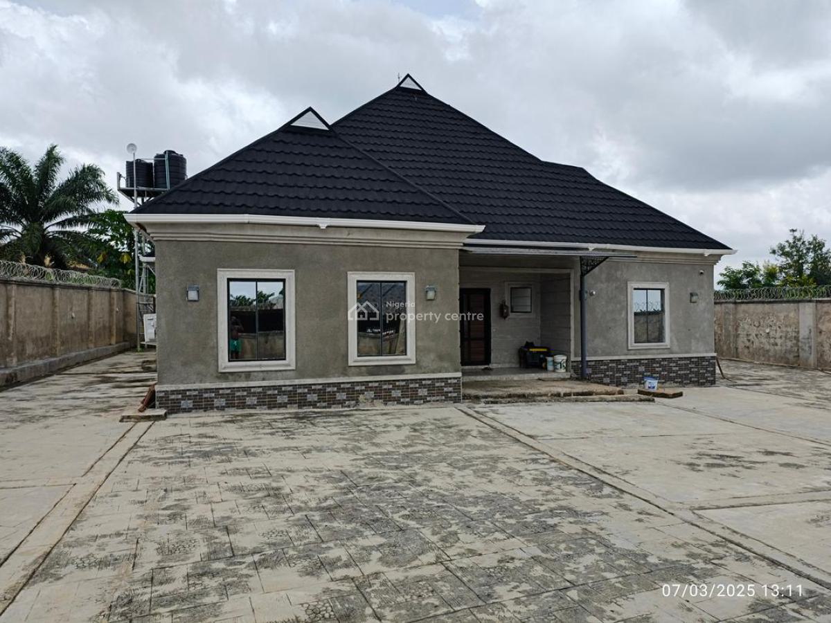 Luxury 3 Bedroom Bungalow, Aduramigba Area, Osogbo, Osun, House for Sale