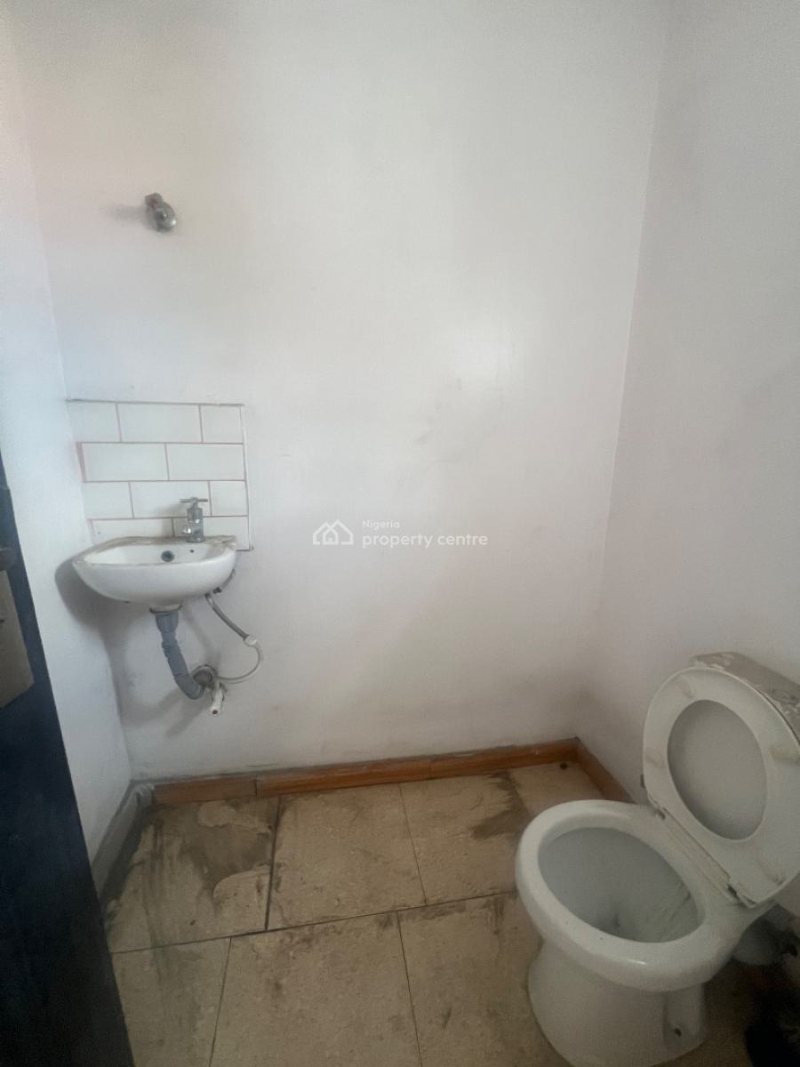 Spacious 2 Bedroom Apartment, Thomas Estate, Ajah, Lagos, Flat / Apartment for Rent