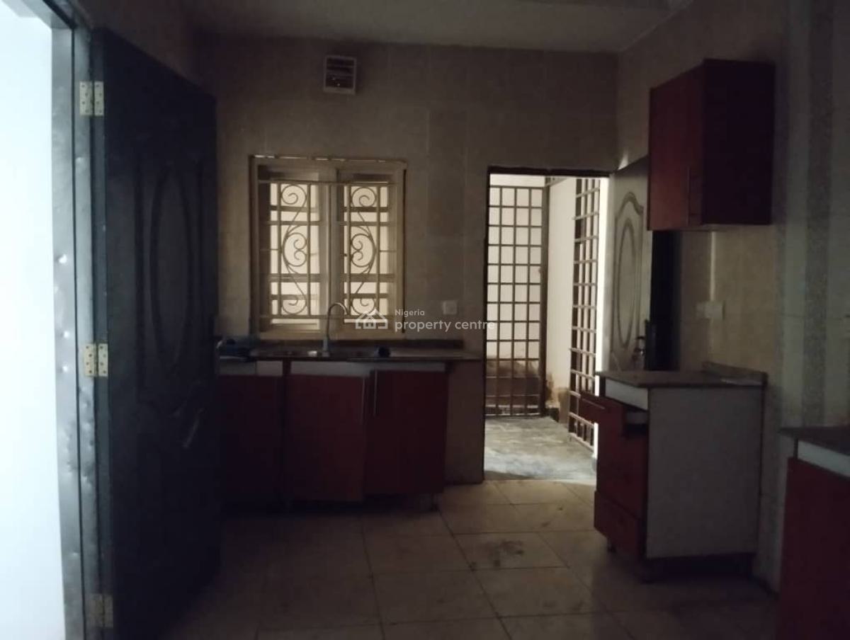 a Very Good Spacious 3bedroom Flat + 1bq Attached, Wuye, Abuja, Flat / Apartment for Rent