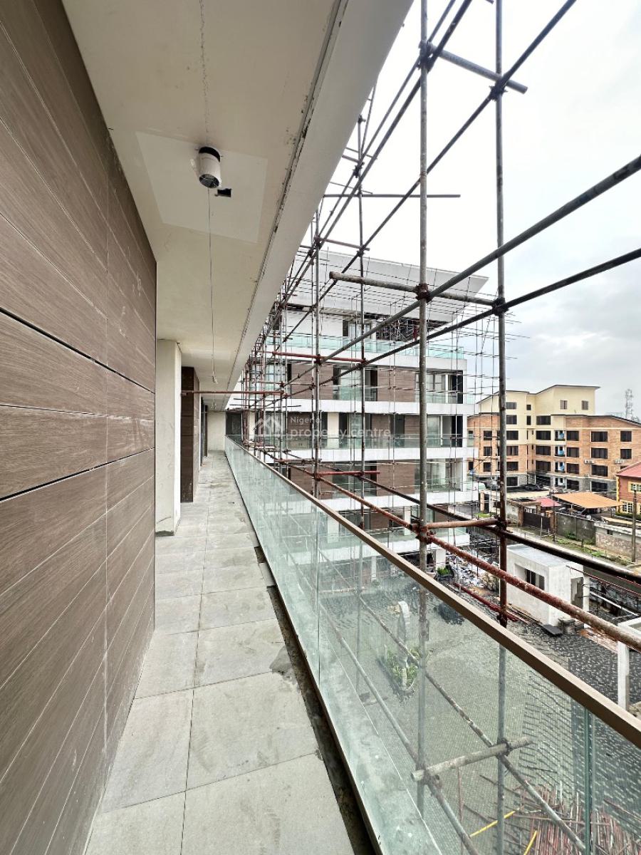 Iconic 4 Bedroom Maisonette with Elevator, Swimming Pool, Gym, and Bq, Lekki Phase 1, Lekki, Lagos, Flat / Apartment for Sale