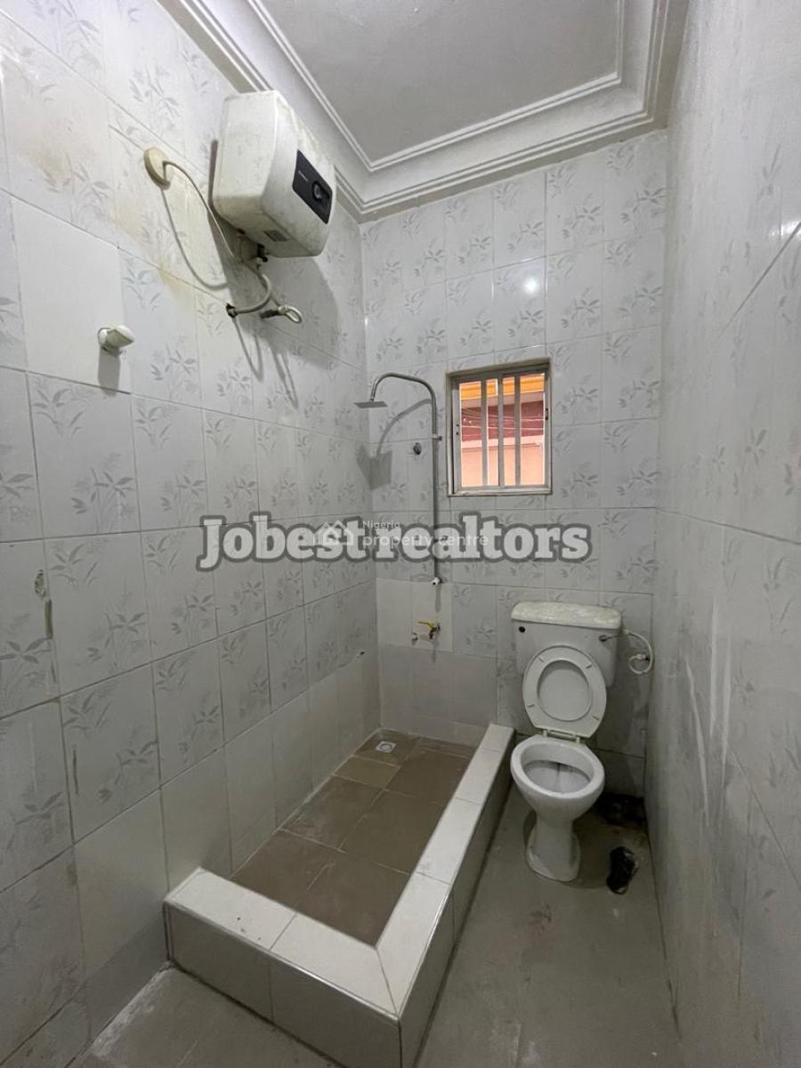 Spacious Self Serviced 3 Bedroom Apartment in Secured Neighborhood, Osapa, Lekki, Lagos, Flat / Apartment for Rent