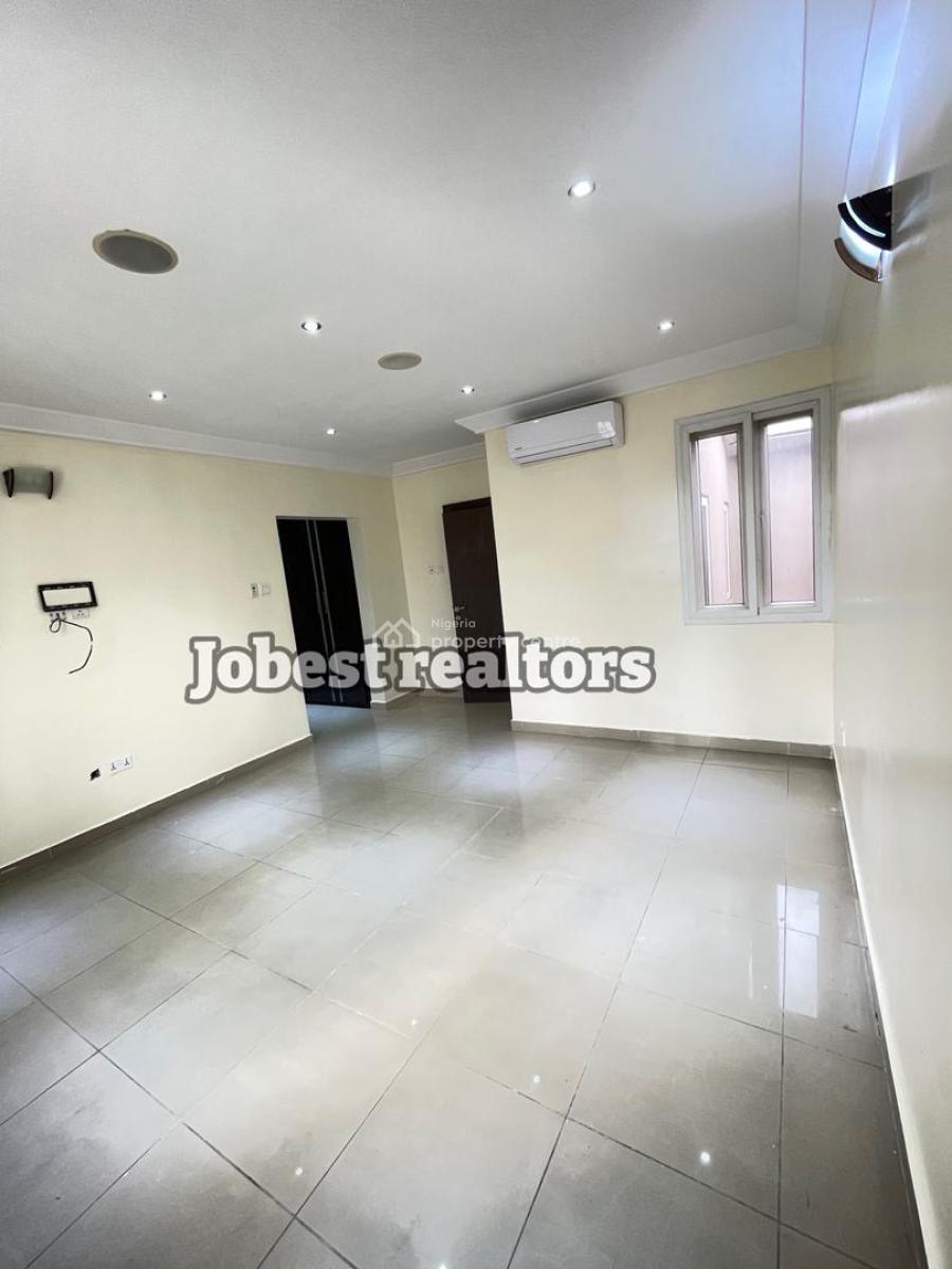 Spacious 3 Bedroom Terrace Duplex with a Bq, Lekki Phase 1, Lekki, Lagos, Flat / Apartment for Rent