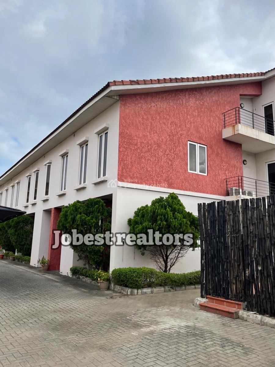 Spacious 3 Bedroom Terrace Duplex with a Bq, Lekki Phase 1, Lekki, Lagos, Flat / Apartment for Rent