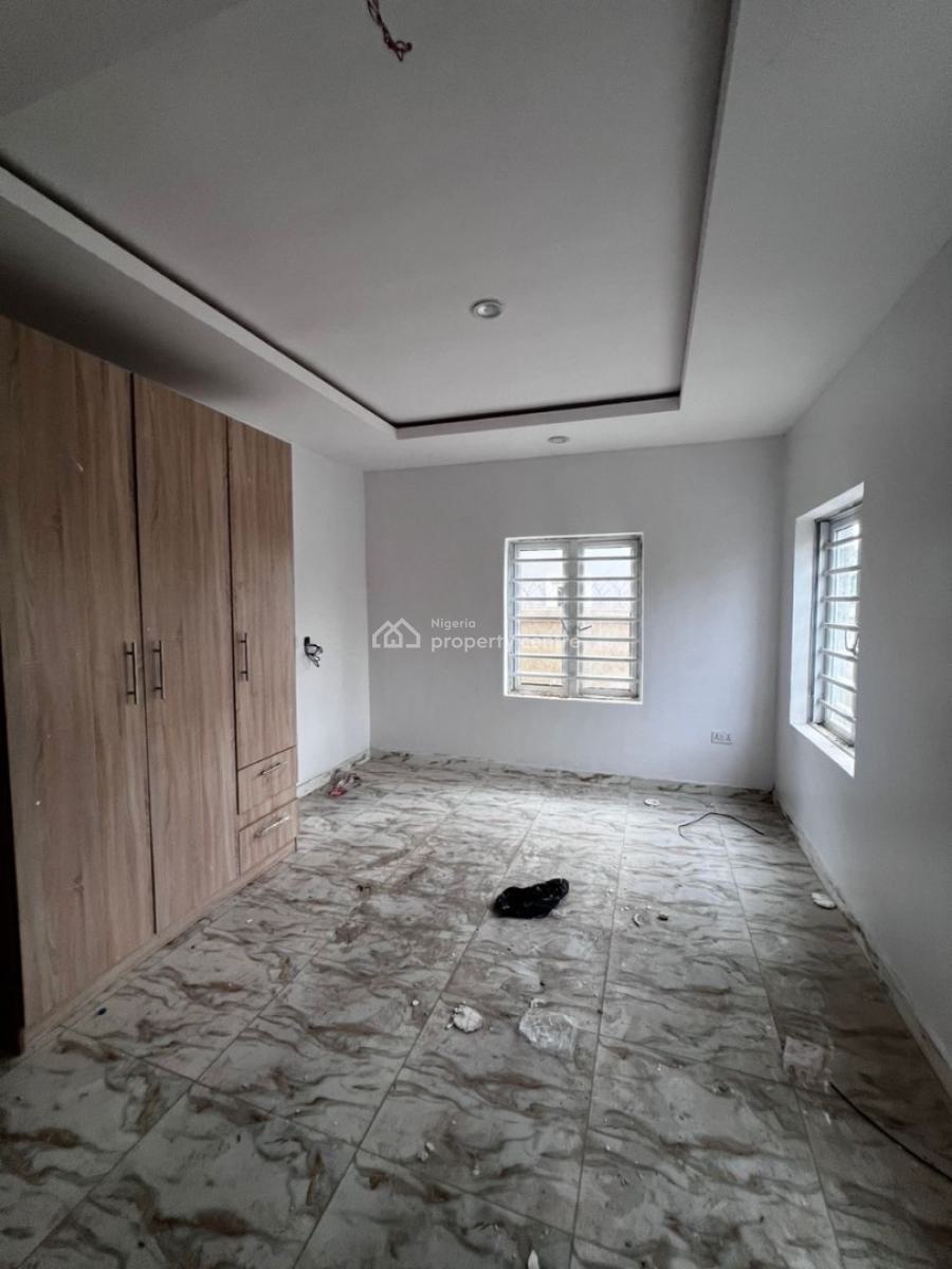 1 Bedroom Aparment, Abraham Adesanya, Lekki, Lagos, Flat / Apartment for Sale