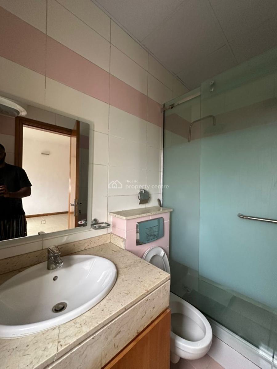 Lovely 3 Bedroom Apartment with Bq, Off Gerard Road, Ikoyi, Lagos, Flat / Apartment for Rent