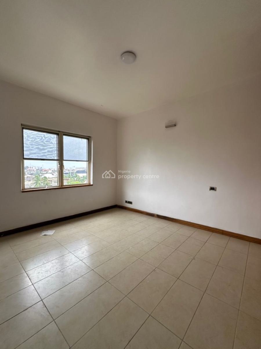 Lovely 3 Bedroom Apartment with Bq, Off Gerard Road, Ikoyi, Lagos, Flat / Apartment for Rent