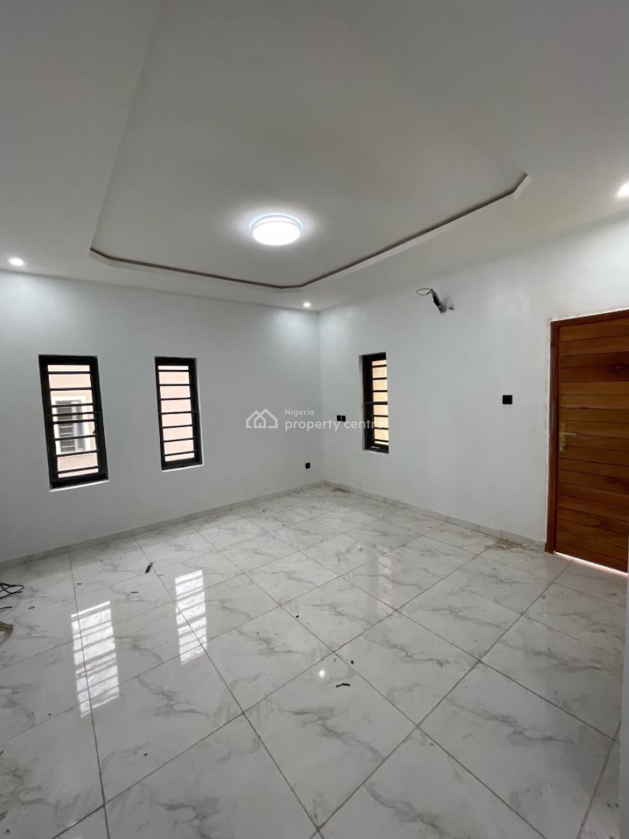 Lovely Built 3 Bedroom Fully Detached Duplex Plus Bq, Magodo, Lagos, Detached Duplex for Sale