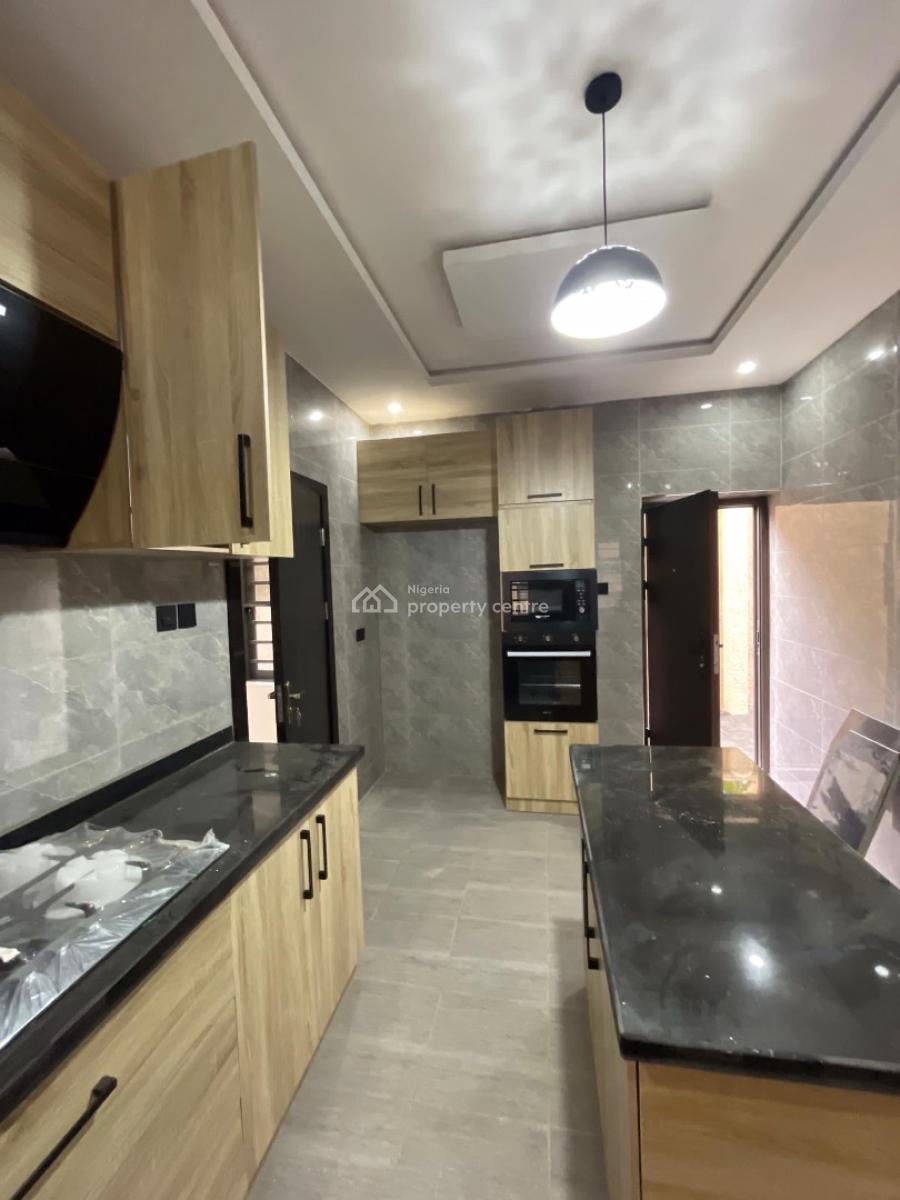 Lovely Built 3 Bedroom Fully Detached Duplex Plus Bq, Magodo, Lagos, Detached Duplex for Sale