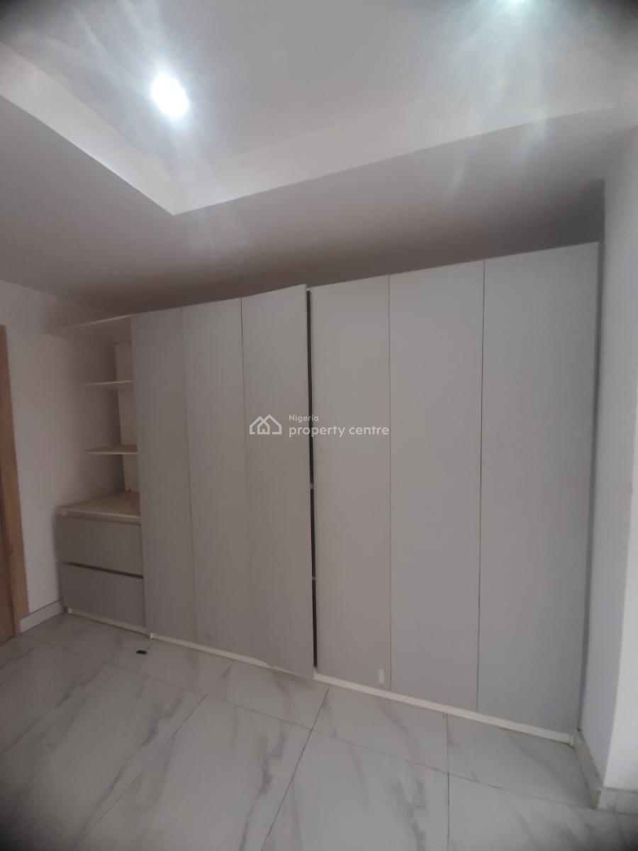 Newly Built and Serviced with 24/7 Power Supply 3 Bedroom En-suite Fla, Ikoyi, Lagos, Flat / Apartment for Rent