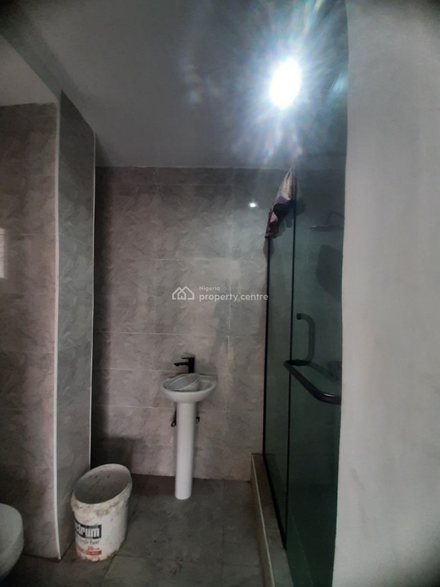Newly Built and Serviced with 24/7 Power Supply 3 Bedroom En-suite Fla, Ikoyi, Lagos, Flat / Apartment for Rent