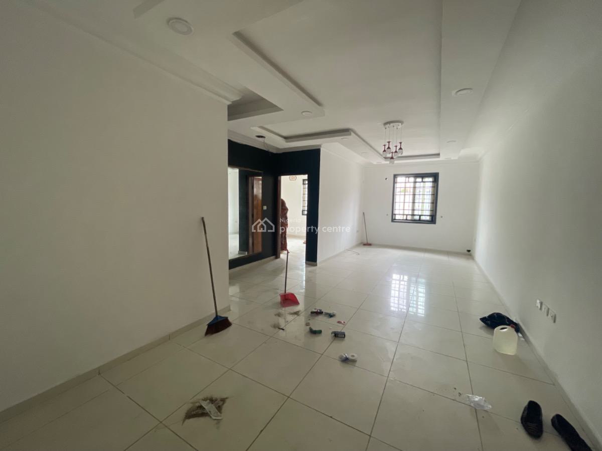 a Spacious and Nice Mini Flat, Lekki Phase 1, Lekki, Lagos, Mini Flat (room and Parlour) for Rent