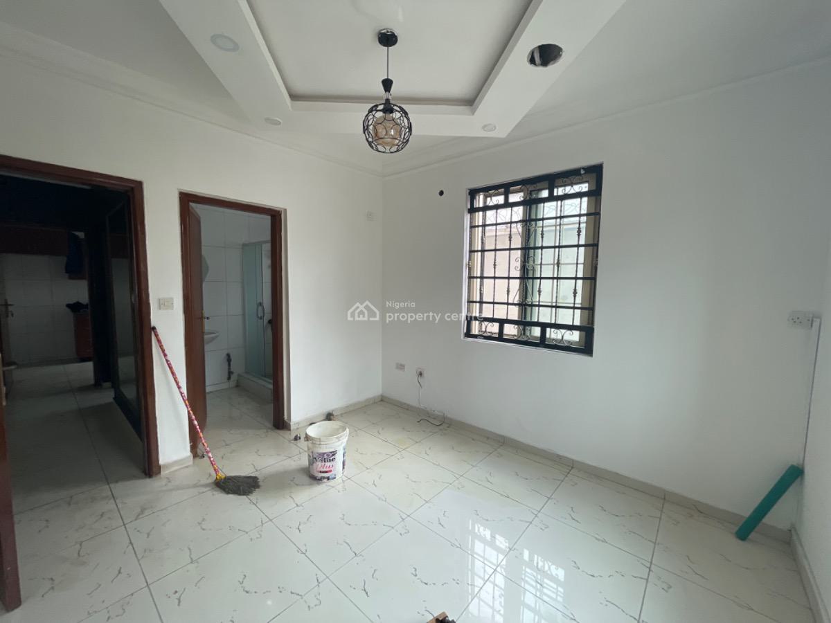 a Spacious and Nice Mini Flat, Lekki Phase 1, Lekki, Lagos, Mini Flat (room and Parlour) for Rent