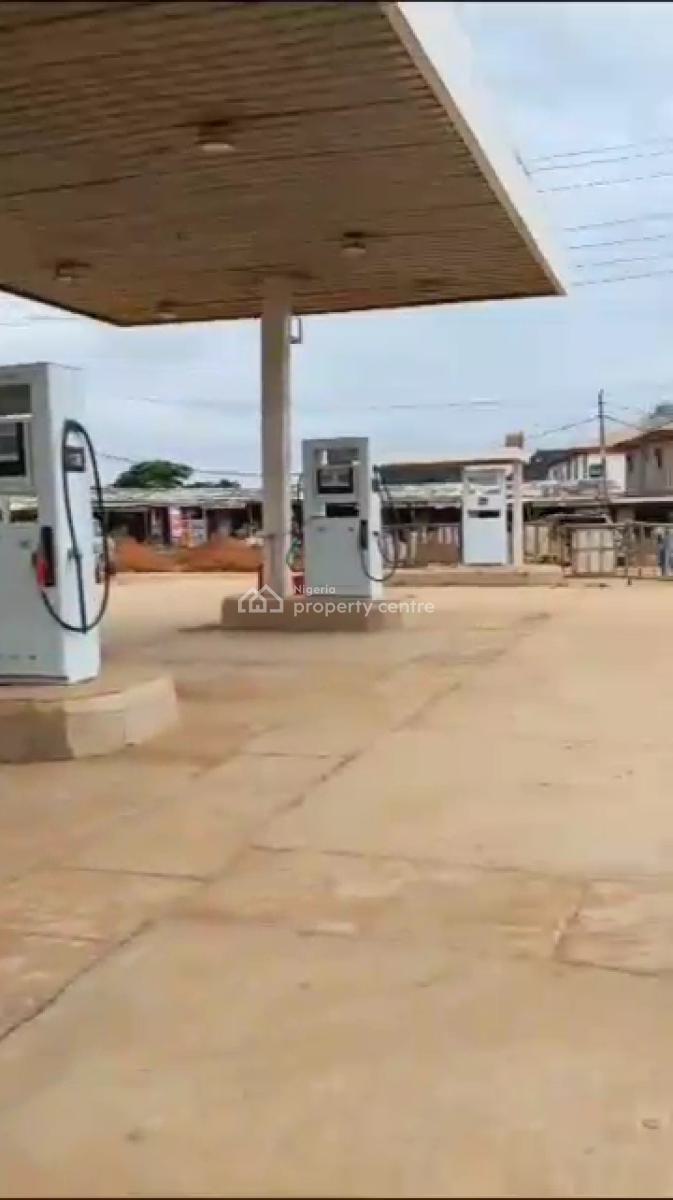 Filling Station with 20 Shops Plaza & 5 Office Spaces on 1500sqm, Bayeku Road, Igbogbo, Ikorodu, Lagos, Filling Station for Sale