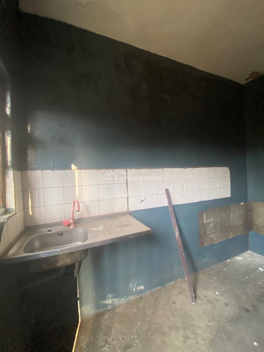 a 2 Bedroom Flat, Jakande Estate, Oke Afa, Isolo, Lagos, Block of Flats for Sale