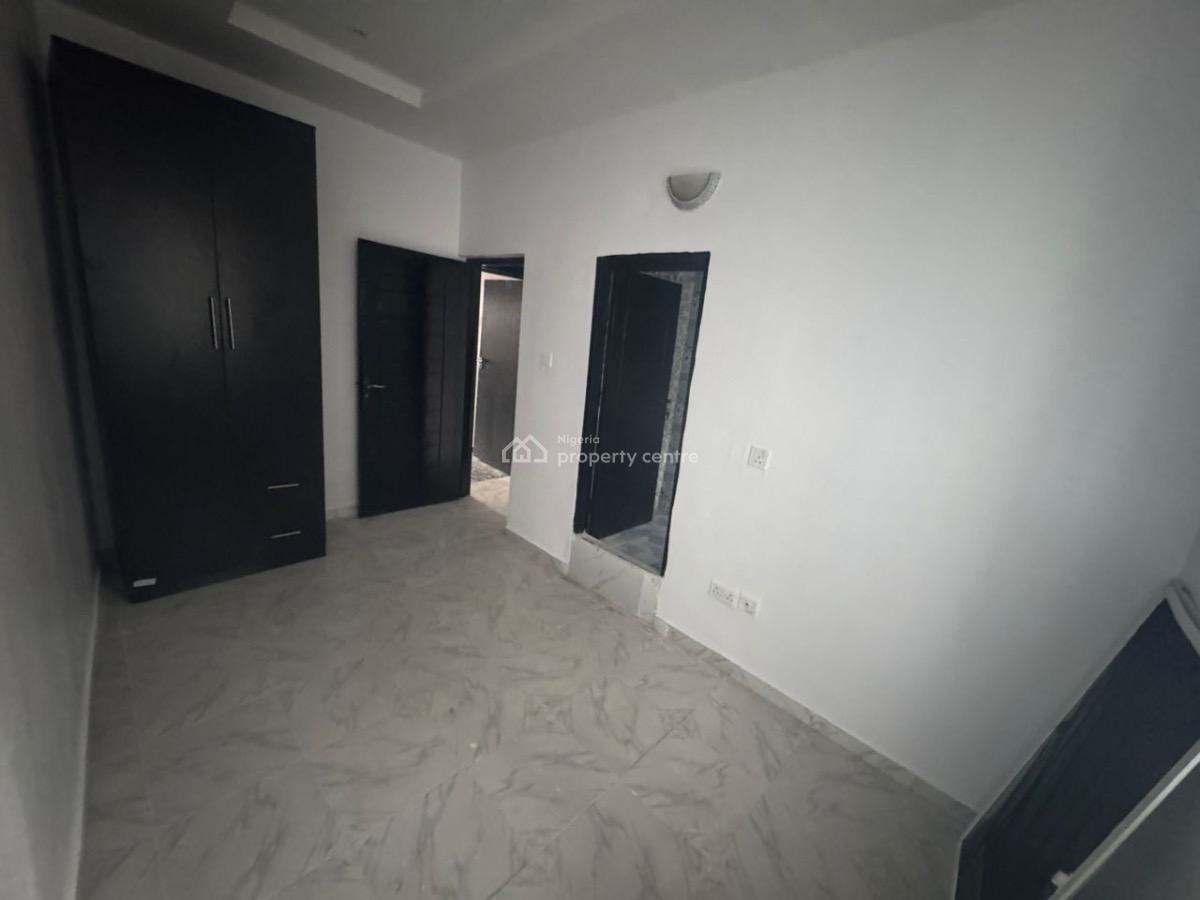 Standard 2 Bedroom Apartment, Ologolo, Lekki, Lagos, Flat / Apartment for Rent