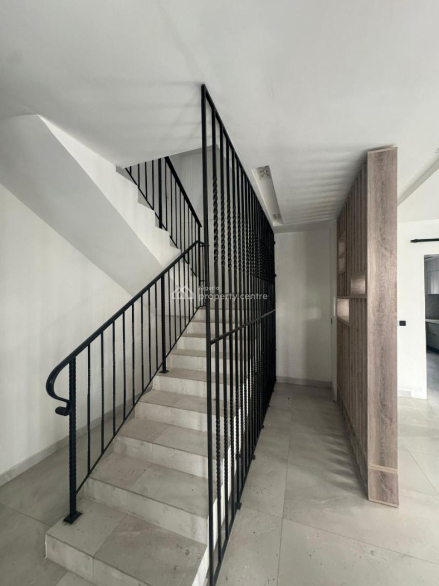 Spacious 4 Bedroom Semi-detached House with 1 Bq, Victoria Island (vi), Lagos, Semi-detached Duplex for Sale