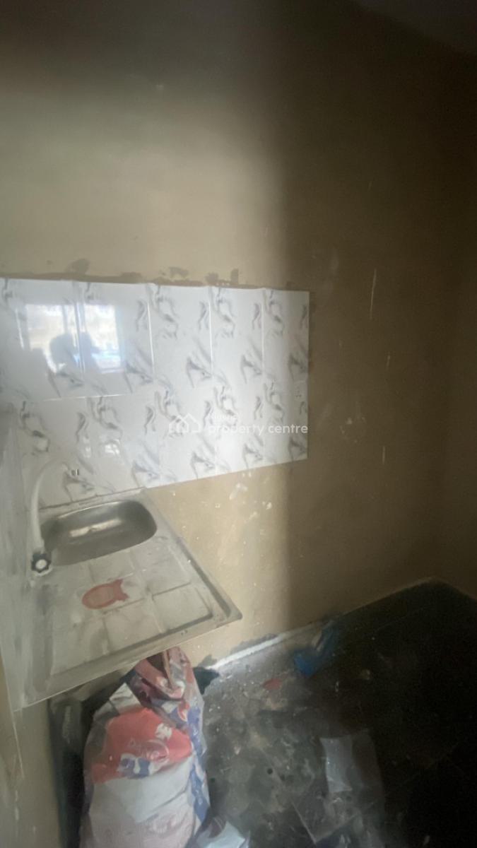 Miniflat with Modern Facilities for Long Lease, Alagomeji, Yaba, Lagos, Mini Flat (room and Parlour) for Sale