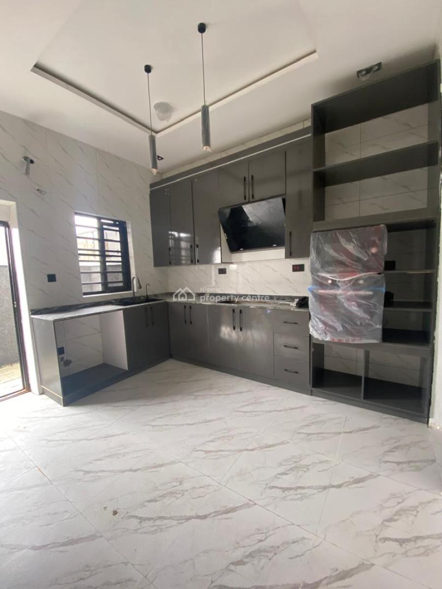 4 Bedroom Terrace, Gra, Ikota, Lekki, Lagos, Terraced Duplex for Sale