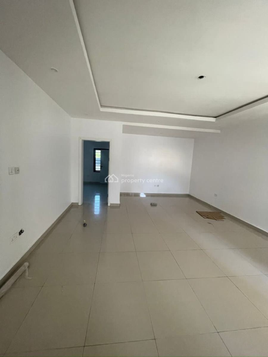 1 Bedroom Apartment, Lekki Phase 1, Lekki, Lagos, Mini Flat (room and Parlour) for Sale