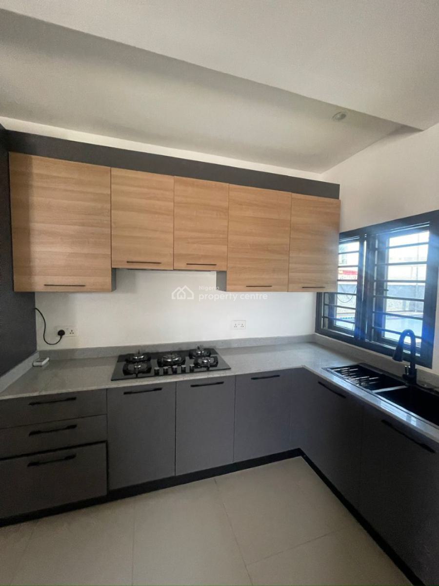 1 Bedroom Apartment, Lekki Phase 1, Lekki, Lagos, Mini Flat (room and Parlour) for Sale