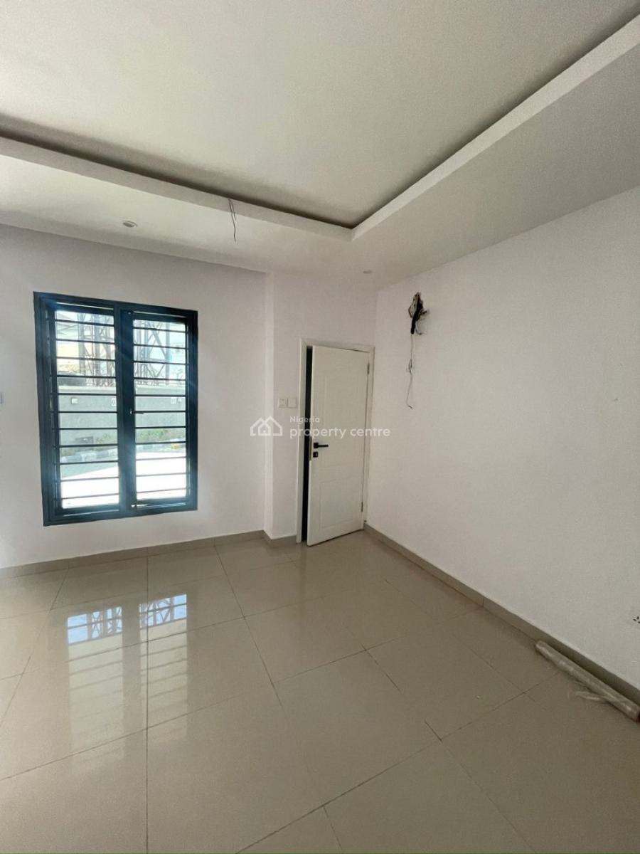1 Bedroom Apartment, Lekki Phase 1, Lekki, Lagos, Mini Flat (room and Parlour) for Sale