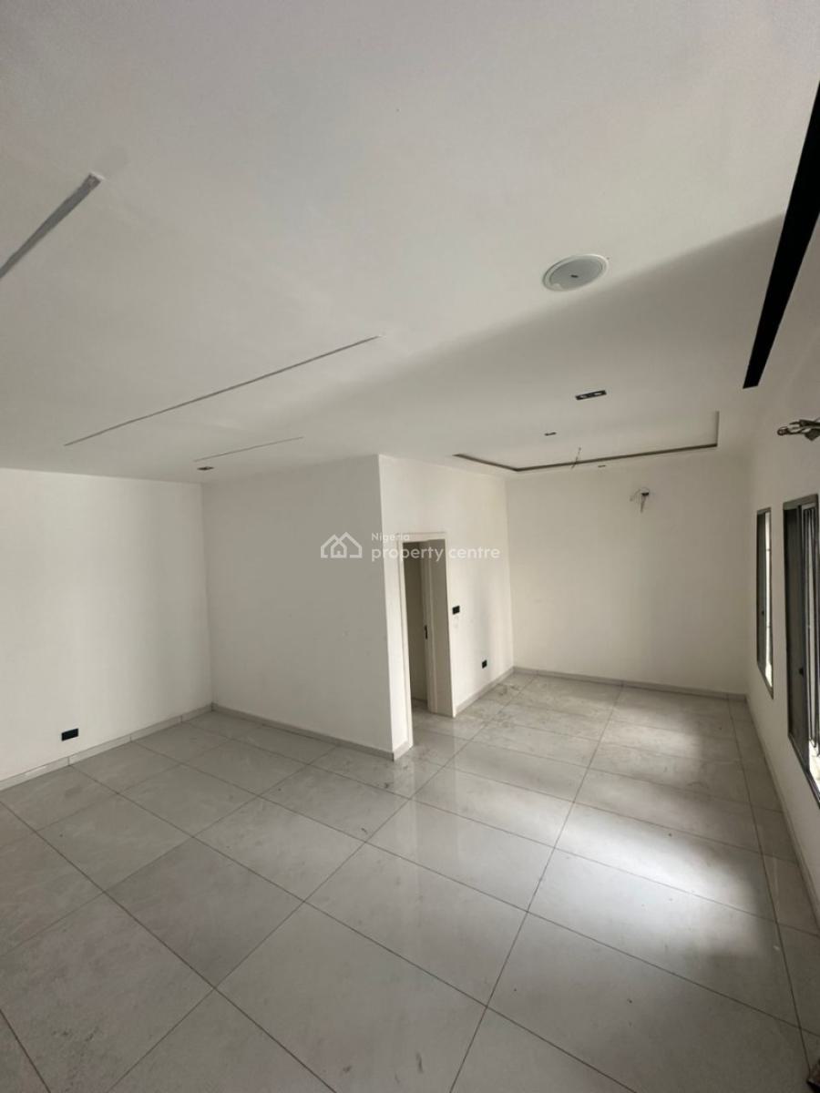 Fully Serviced 4 Bedroom Terrace in a Secured Environment, Lekki Phase 1, Lekki, Lagos, Terraced Duplex for Sale