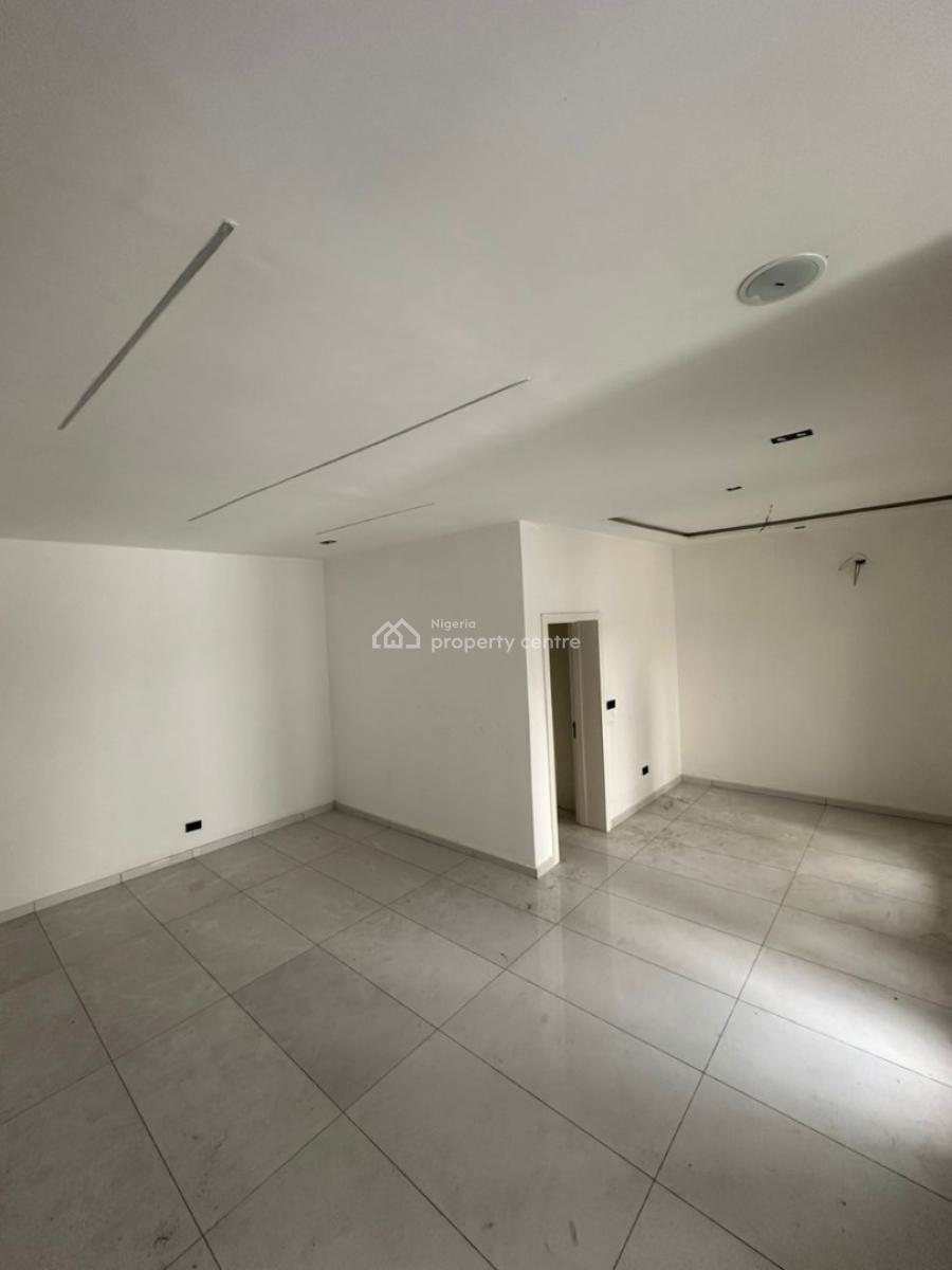 Fully Serviced 4 Bedroom Terrace in a Secured Environment, Lekki Phase 1, Lekki, Lagos, Terraced Duplex for Sale