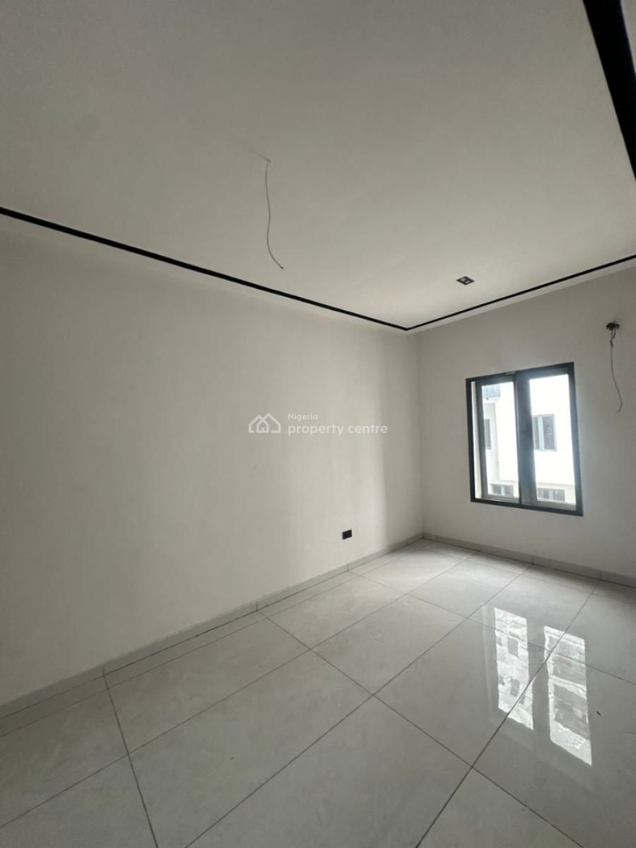 Fully Serviced 4 Bedroom Terrace in a Secured Environment, Lekki Phase 1, Lekki, Lagos, Terraced Duplex for Sale