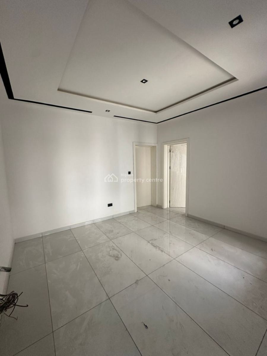 Fully Serviced 4 Bedroom Terrace in a Secured Environment, Lekki Phase 1, Lekki, Lagos, Terraced Duplex for Sale