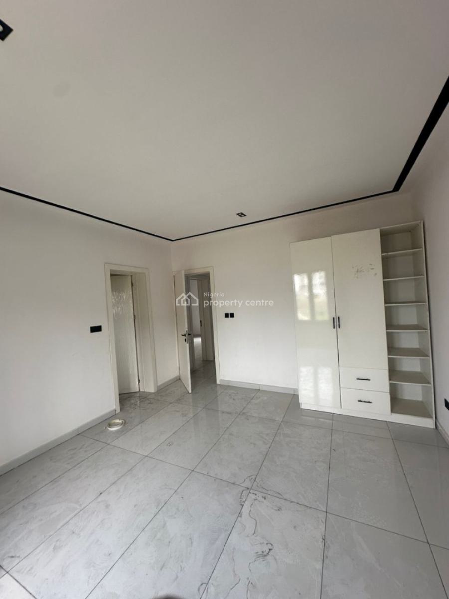 Fully Serviced 4 Bedroom Terrace in a Secured Environment, Lekki Phase 1, Lekki, Lagos, Terraced Duplex for Sale