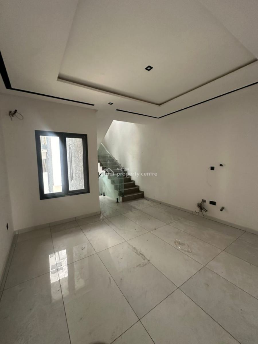 Fully Serviced 4 Bedroom Terrace in a Secured Environment, Lekki Phase 1, Lekki, Lagos, Terraced Duplex for Sale