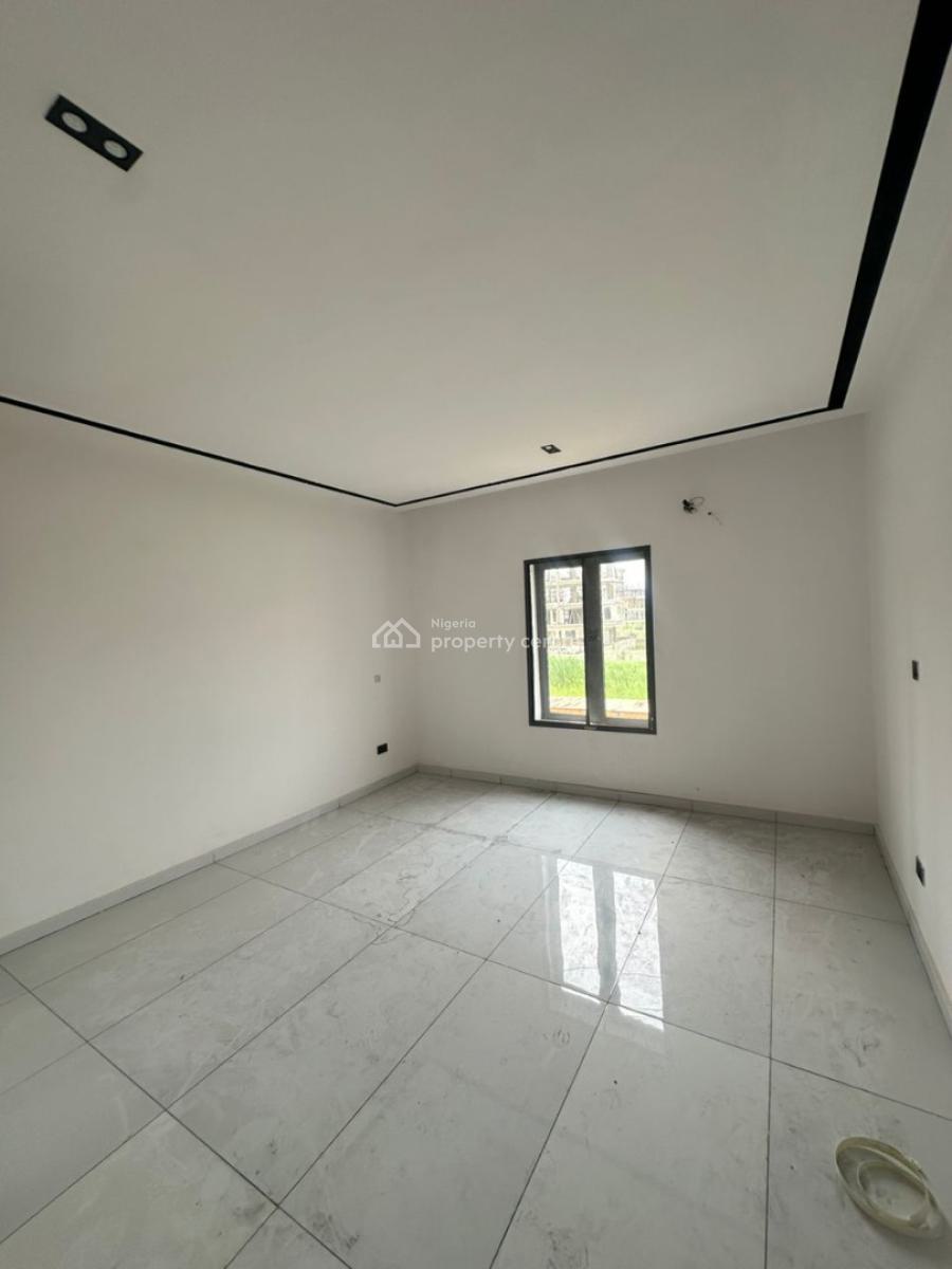Fully Serviced 4 Bedroom Terrace in a Secured Environment, Lekki Phase 1, Lekki, Lagos, Terraced Duplex for Sale
