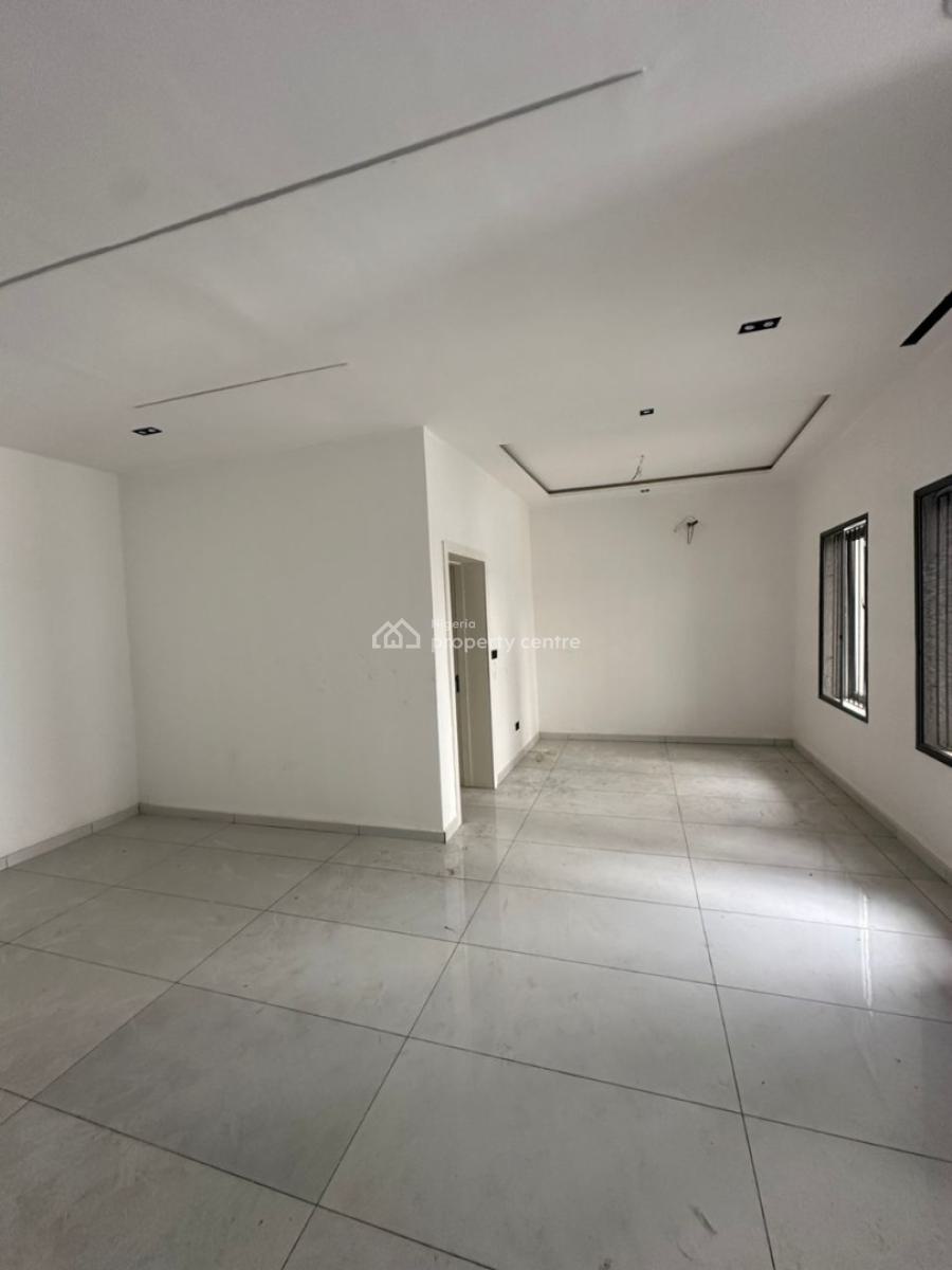 Fully Serviced 4 Bedroom Terrace in a Secured Environment, Lekki Phase 1, Lekki, Lagos, Terraced Duplex for Sale