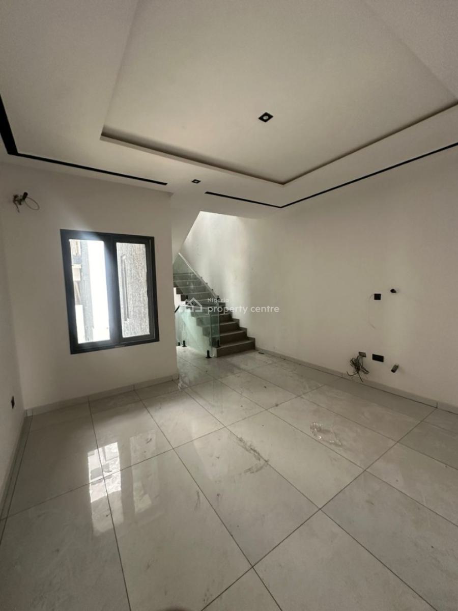 Fully Serviced 4 Bedroom Terrace in a Secured Environment, Lekki Phase 1, Lekki, Lagos, Terraced Duplex for Sale