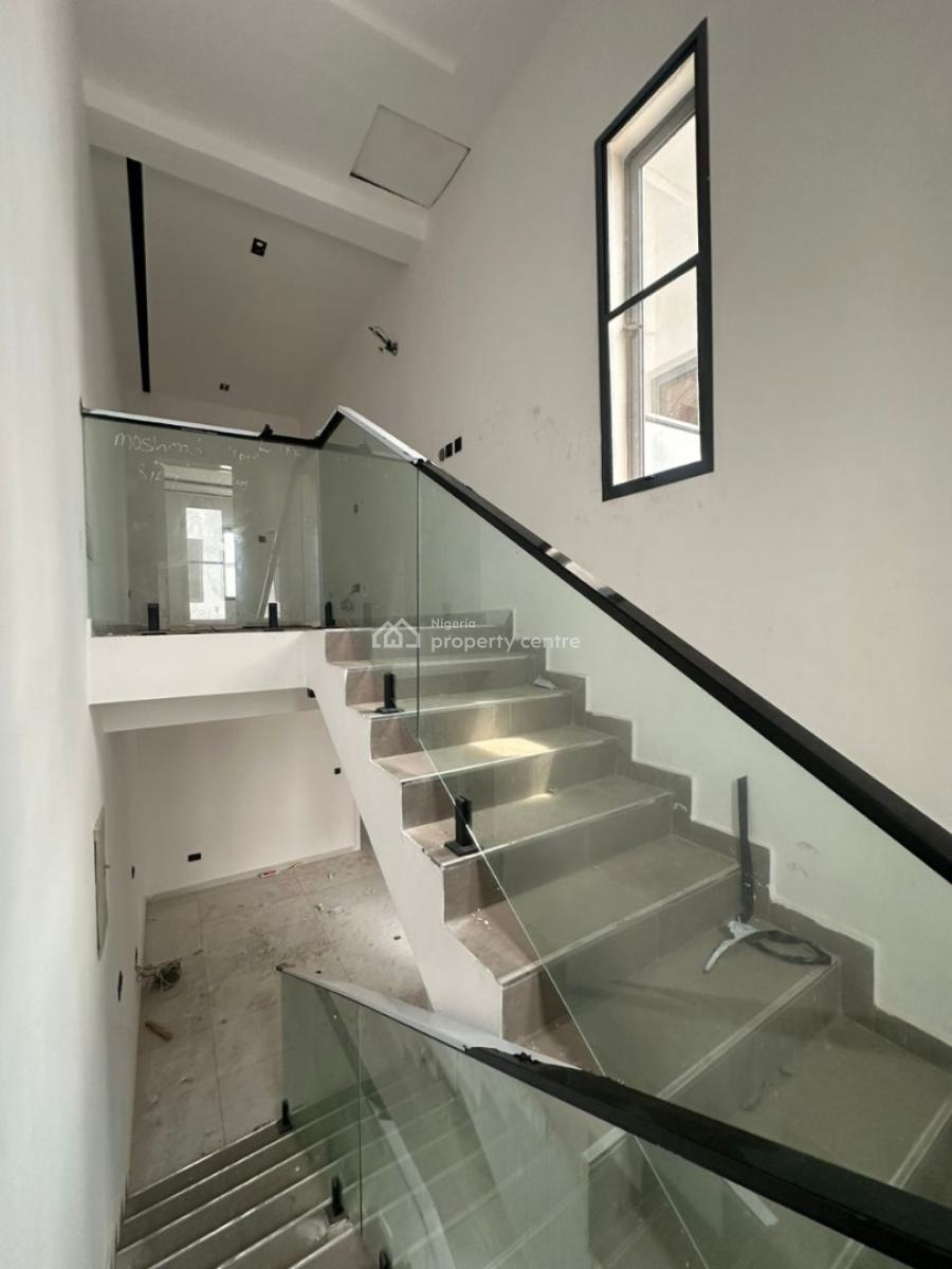 Fully Serviced 4 Bedroom Terrace in a Secured Environment, Lekki Phase 1, Lekki, Lagos, Terraced Duplex for Sale