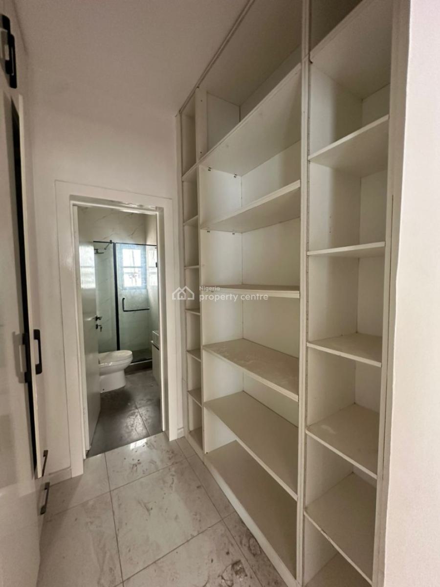 Fully Serviced 4 Bedroom Terrace in a Secured Environment, Lekki Phase 1, Lekki, Lagos, Terraced Duplex for Sale