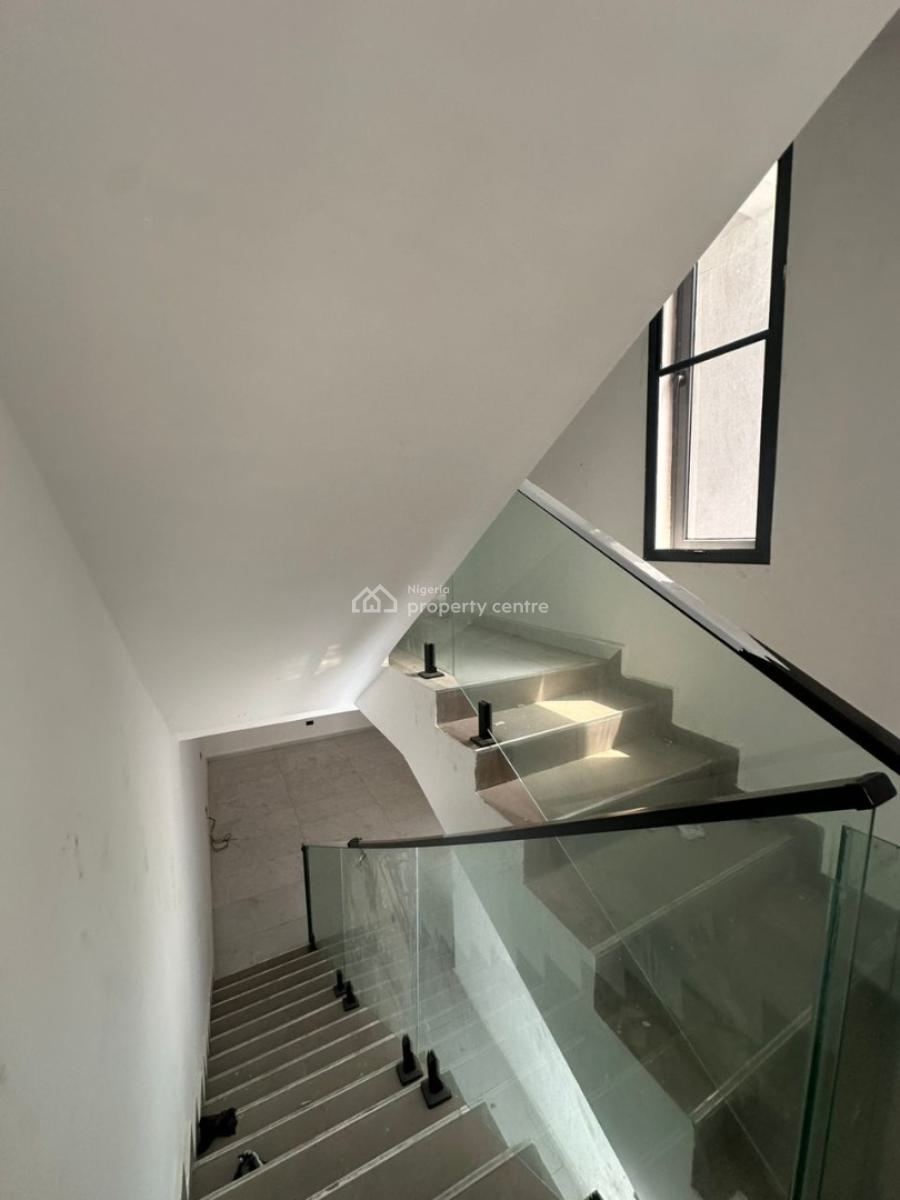 Fully Serviced 4 Bedroom Terrace in a Secured Environment, Lekki Phase 1, Lekki, Lagos, Terraced Duplex for Sale