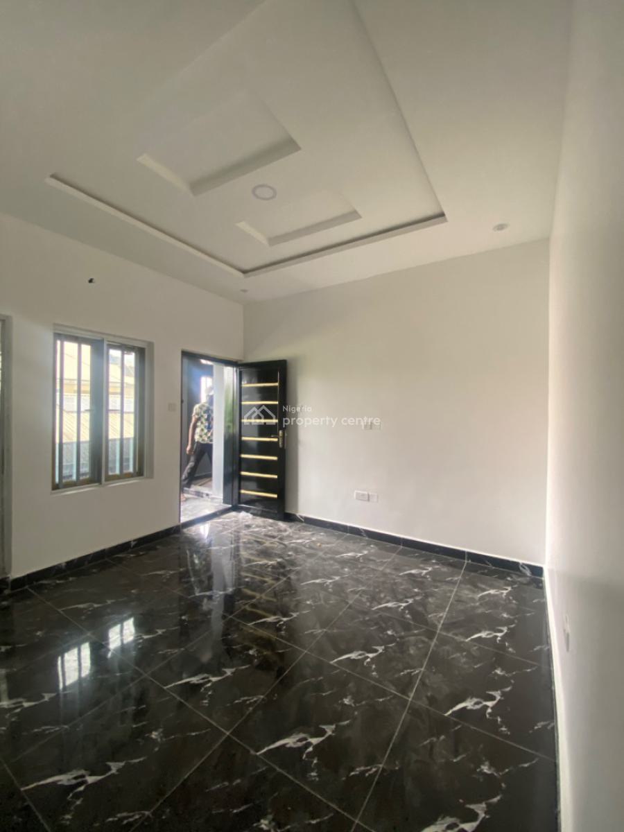 an Executive Two Bedroom Flat, Silver Crest Estate Besides Blenco Mall, Sangotedo, Ajah, Lagos, Flat / Apartment for Rent
