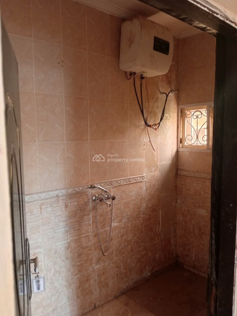 a Well Renovated 2 Bedroom Flat, Crd City, Fha, Lugbe District, Abuja, Flat / Apartment for Rent