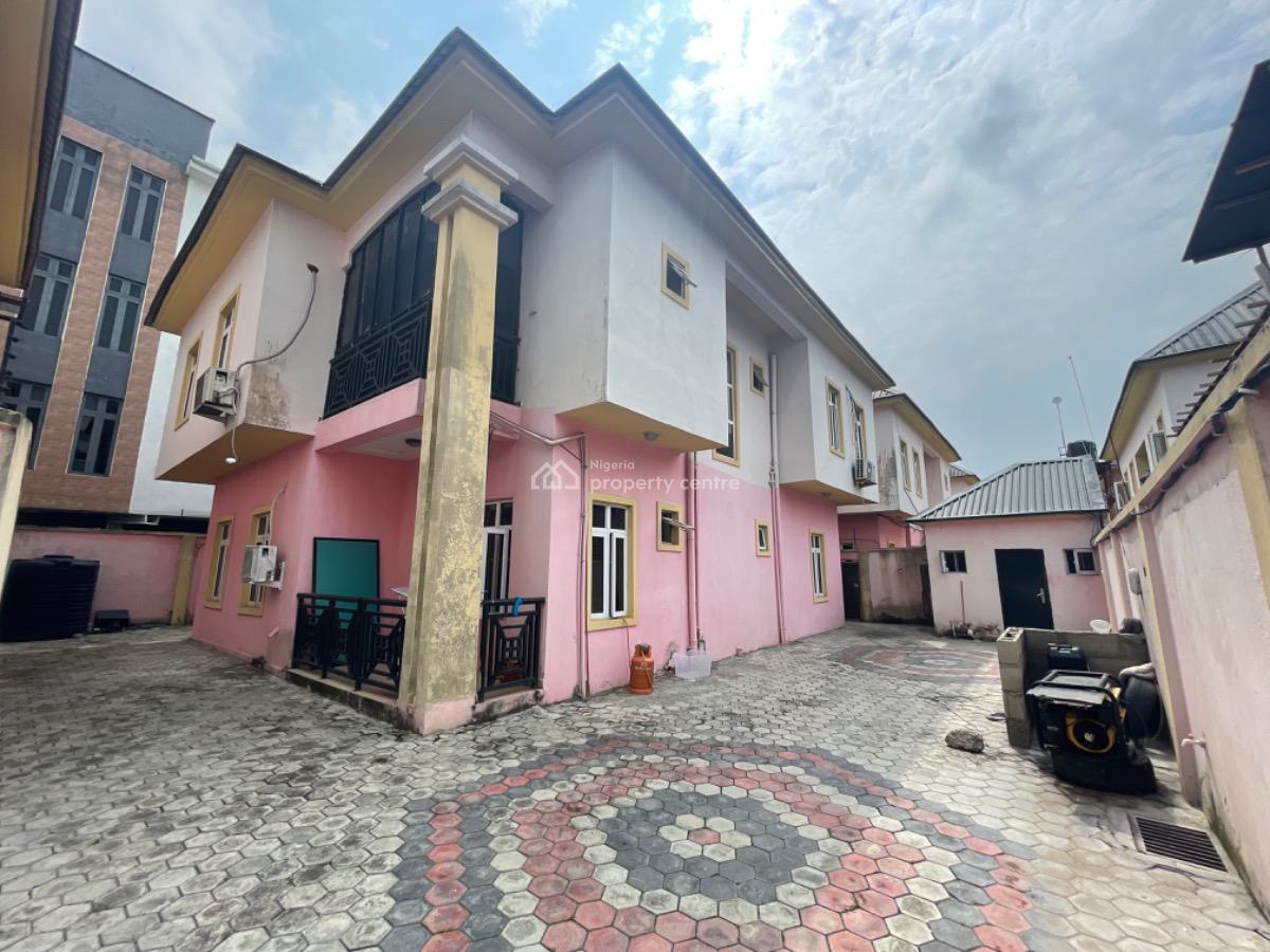 a Spacious and Nice Studio Apartment on Top Floor, Ilasan, Lekki, Lagos, Self Contain (single Rooms) for Rent