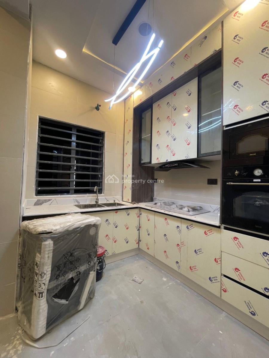 Elegant 2-bedroom Apartment with Pool & Elevator, Lekki, Lagos, Flat / Apartment for Sale
