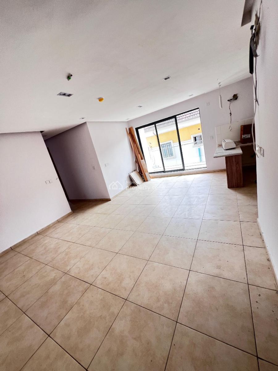 Solidly Built Luxury 2 Bedroom Apartment with Swimming Pool and Gym, Ologolo, Lekki, Lagos, Flat / Apartment for Sale
