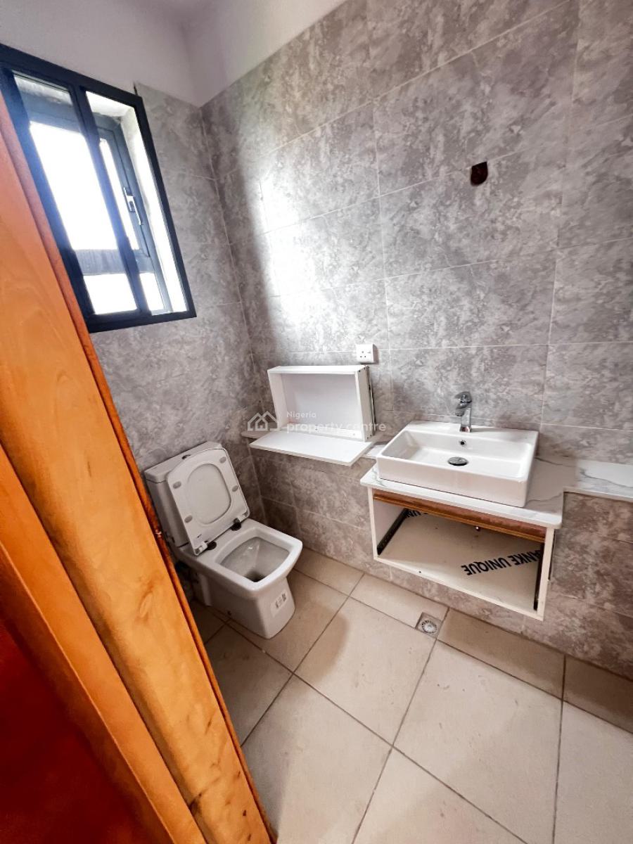 Solidly Built Luxury 2 Bedroom Apartment with Swimming Pool and Gym, Ologolo, Lekki, Lagos, Flat / Apartment for Sale