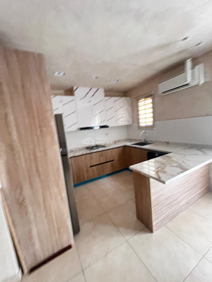 Solidly Built Luxury 2 Bedroom Apartment with Swimming Pool and Gym, Ologolo, Lekki, Lagos, Flat / Apartment for Sale