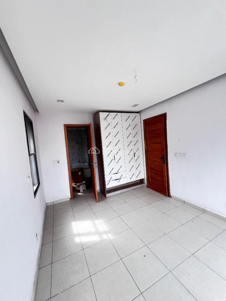 Solidly Built Luxury 2 Bedroom Apartment with Swimming Pool and Gym, Ologolo, Lekki, Lagos, Flat / Apartment for Sale