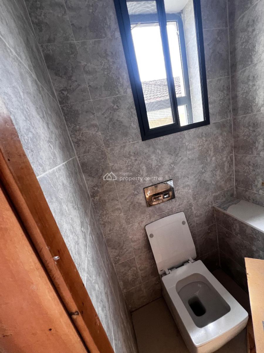Solidly Built Luxury 2 Bedroom Apartment with Swimming Pool and Gym, Ologolo, Lekki, Lagos, Flat / Apartment for Sale